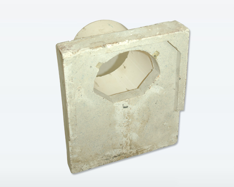Y-100 Inlet and outlet